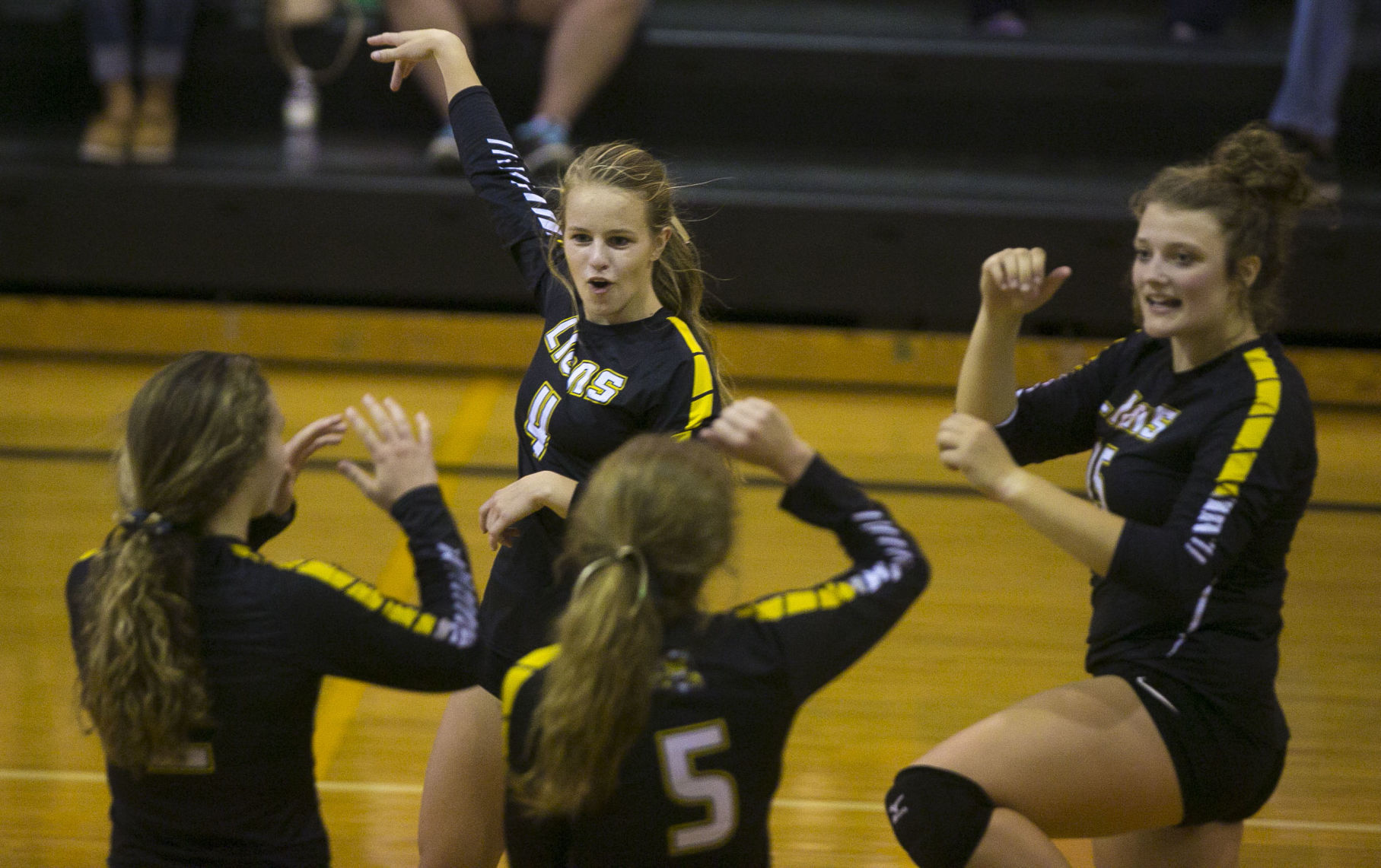 VBall Clear Lake vs. Crestwood 11